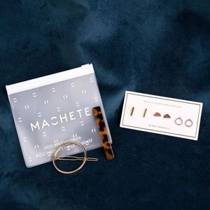 SOLD NWT Causebox Foxy Originals Stud Earrings Set